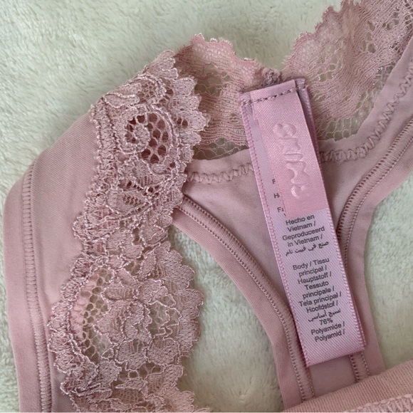 SKIMS Lace Trimmed Pink Thong - Picture 4 of 7